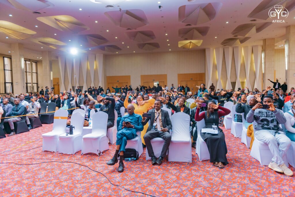 A full hall during a Monday session